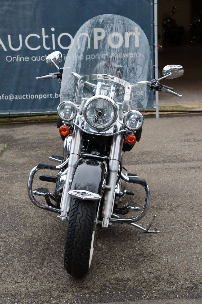 Harley-Davidson Softail Deluxe Petrol Motorcycle 2006
