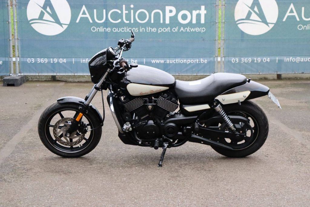 Harley-Davidson Street 750 Petrol 2016 Motorcycle (Margin)
