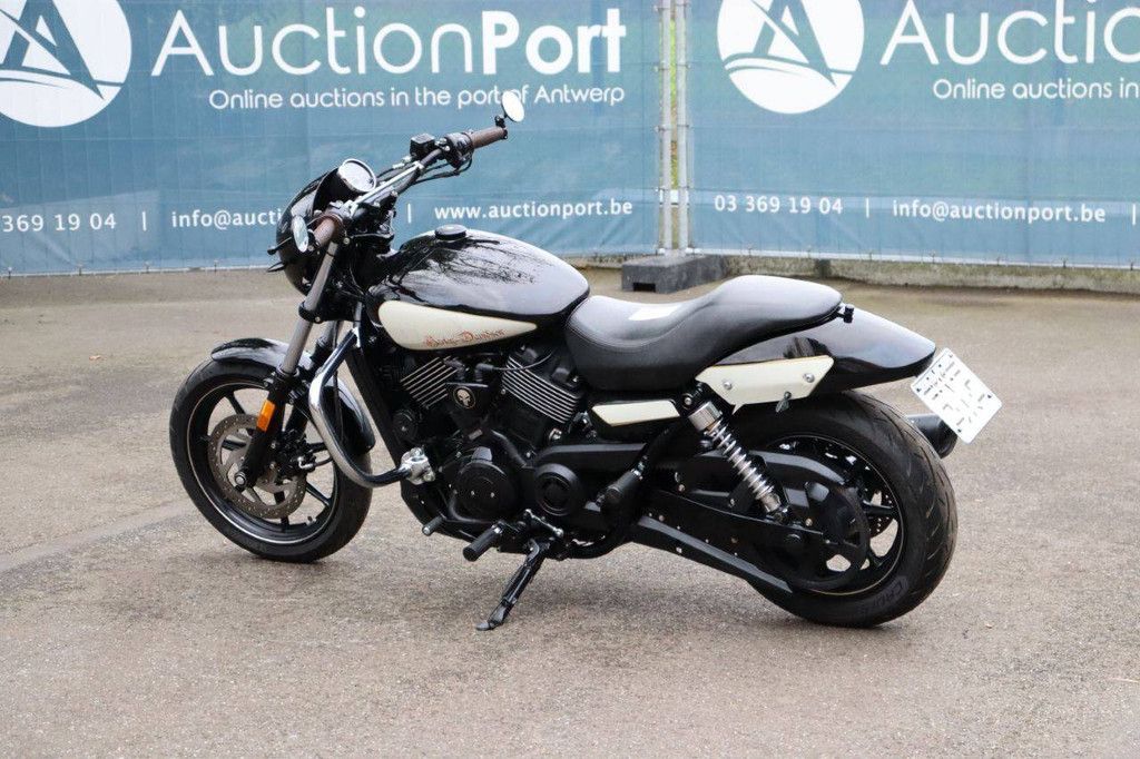 Harley-Davidson Street 750 Petrol 2016 Motorcycle (Margin)