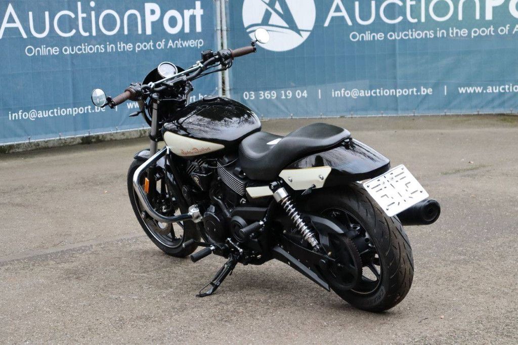 Harley-Davidson Street 750 Petrol 2016 Motorcycle (Margin)