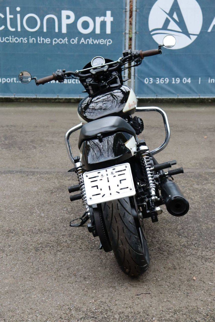 Harley-Davidson Street 750 Petrol 2016 Motorcycle (Margin)