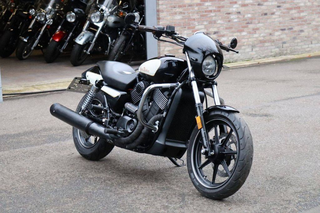 Harley-Davidson Street 750 Petrol 2016 Motorcycle (Margin)