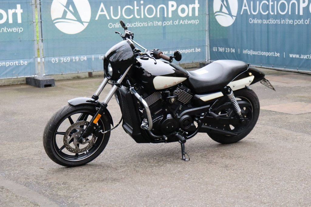 Harley-Davidson Street 750 Petrol 2016 Motorcycle (Margin)