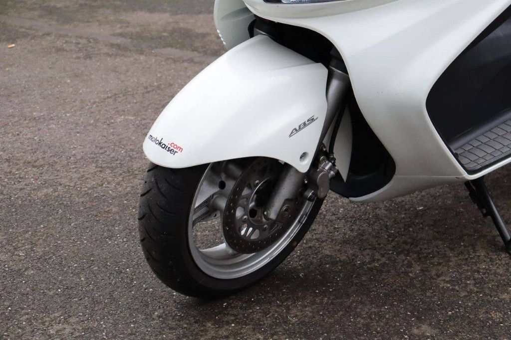 Motor Suzuki Burgman 650 Executive Benzine 2010 (Marge)