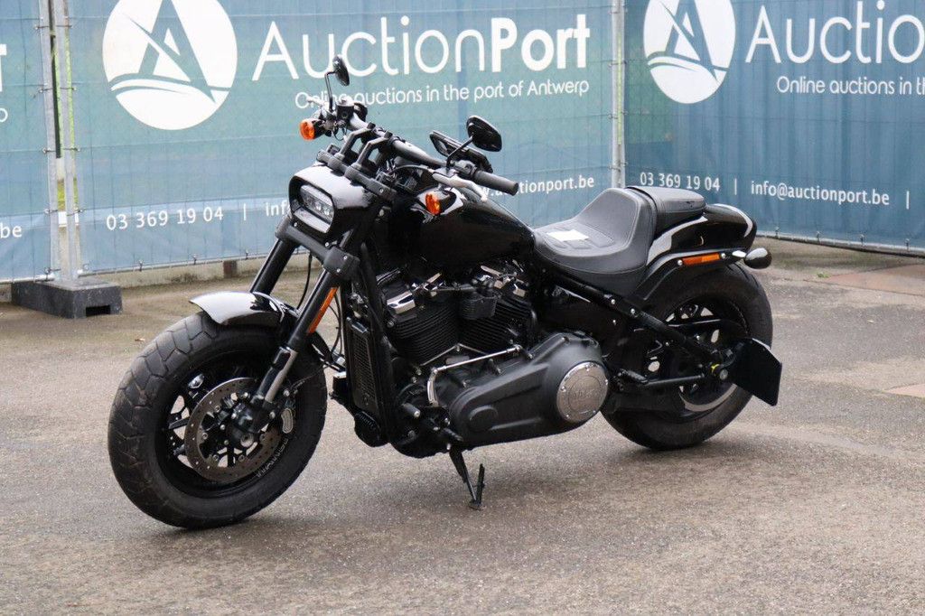 Motorrad Harley-Davidson Fat Bob Benzin 2018 (Margin)