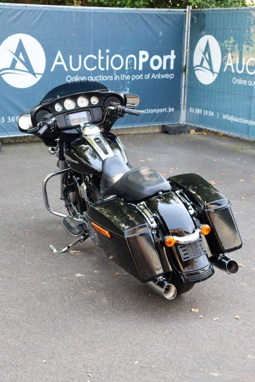 Harley-Davidson Street Glide Benzin 2014