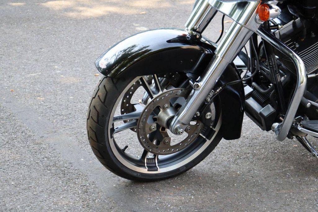 Harley-Davidson Street Glide Benzin 2014