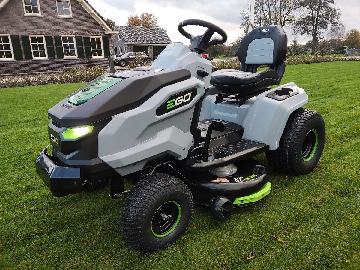 DECEMBER ACTIE Nieuwe EGO zitmaaiers (gratis KETTINGZAAGKIT)