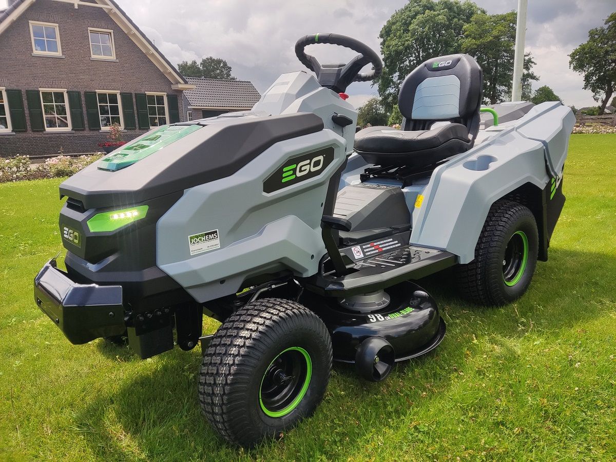 DECEMBER ACTIE Nieuwe EGO zitmaaiers (gratis KETTINGZAAGKIT)