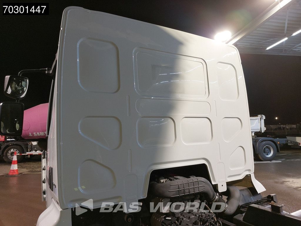 Renault Midlum 220 4X2 3-way tipper Manual Steel suspension Telma Retarder Euro 5