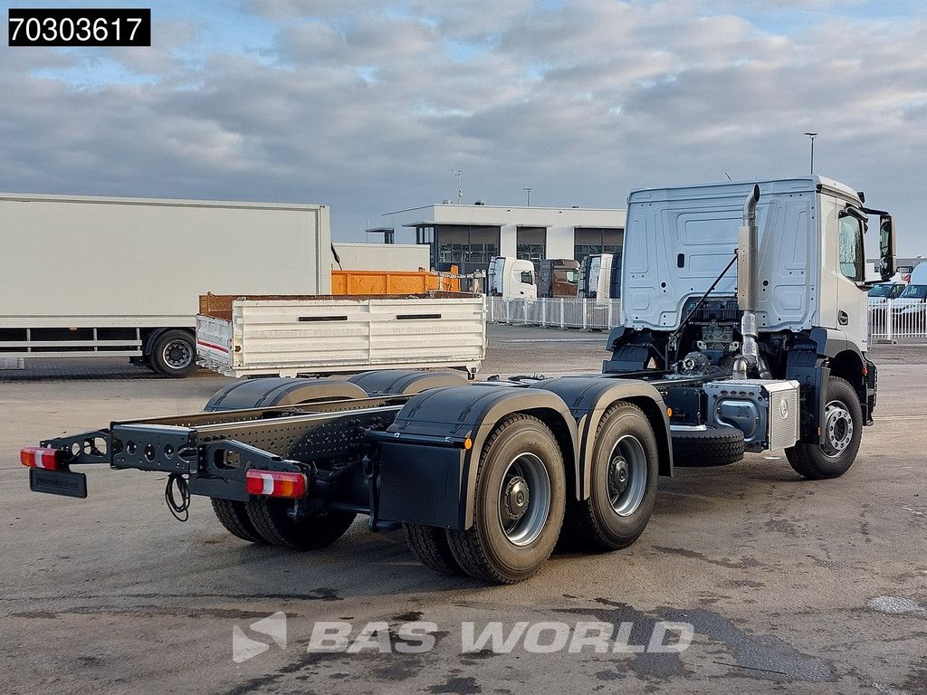 Mercedes Arocs 3340 6X4 NEW EURO 5 Chassis Steel Suspension Big-Axle Automatic