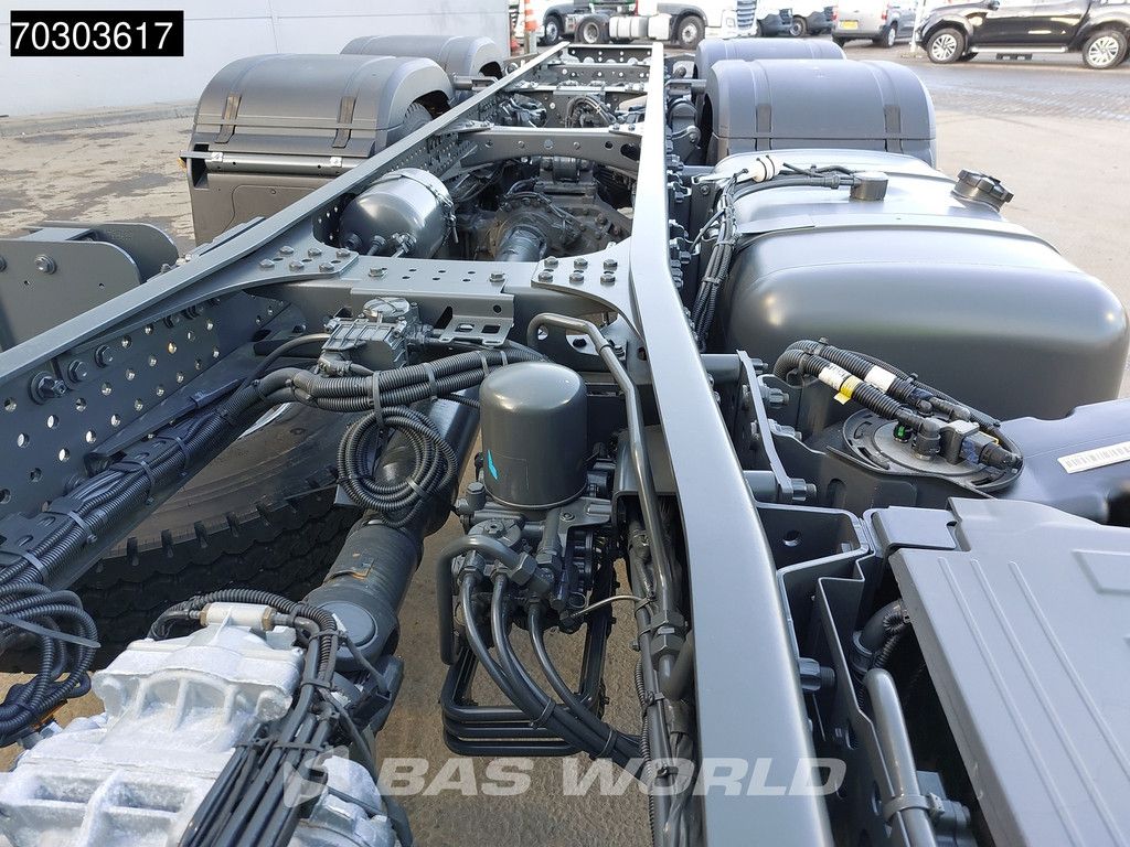 Mercedes Arocs 3340 6X4 NEW EURO 5 Chassis Steel Suspension Big-Axle Automatic