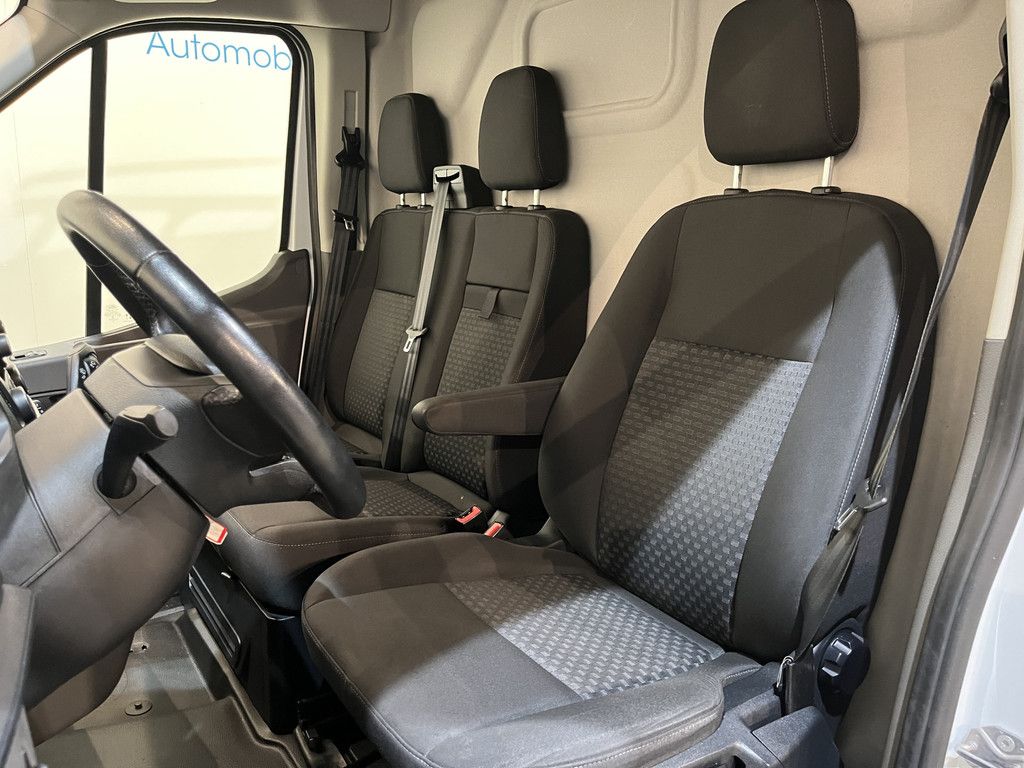 Ford Transit 330 2.0 TDCI L3H2 130 PK Trend MHEV / Servicebus / Inrichting / Euro 6 / Airco / Camera / Navigatie / Cruise Control / Trekhaak / Imperiaal / 3-Zits / 74.000 KM !!
