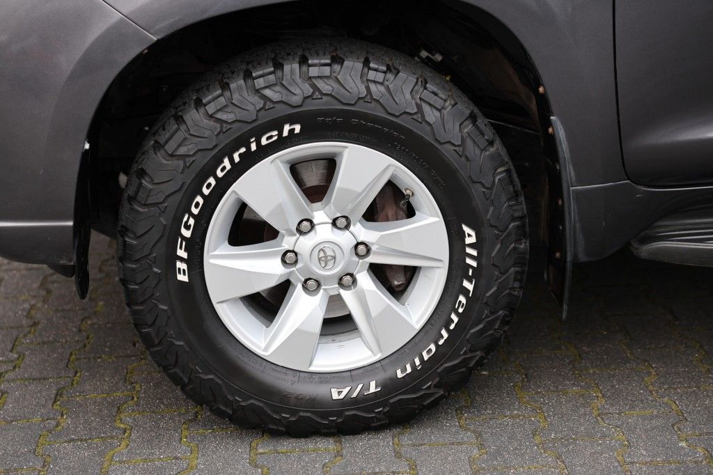 Toyota Landcruiser 150 2.8 D-4D 5DRS VX A/T VAN