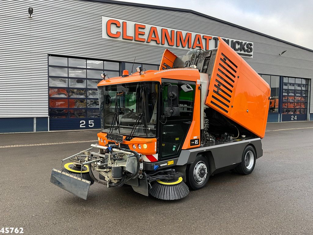 Ravo 580 Euro 6 with 3-rd brush