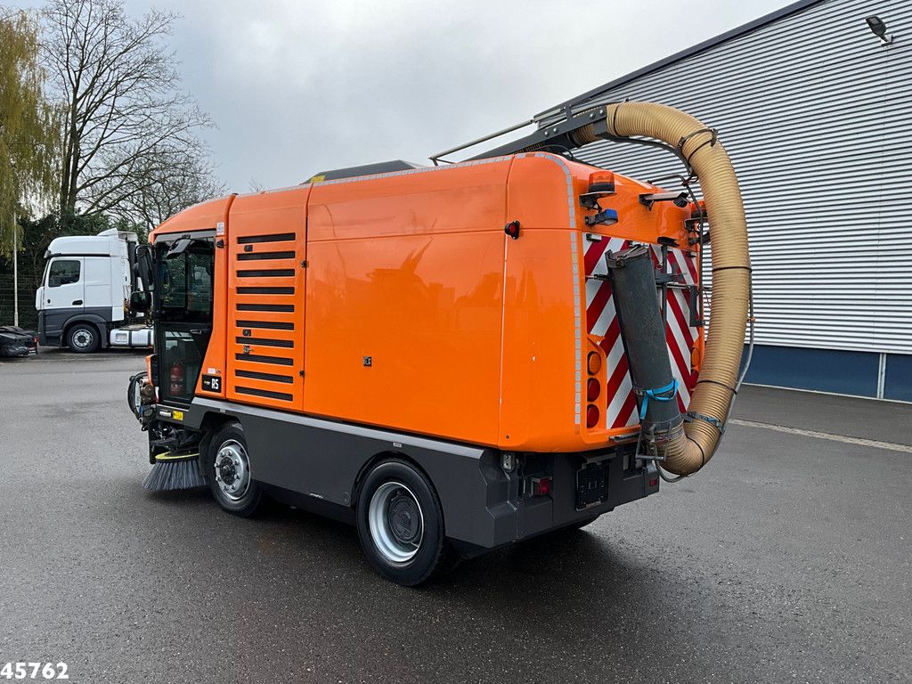 Ravo 580 Euro 6 with 3-rd brush