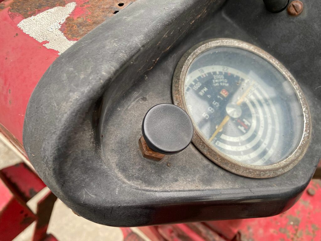 International 633 kenteken kruip tractor