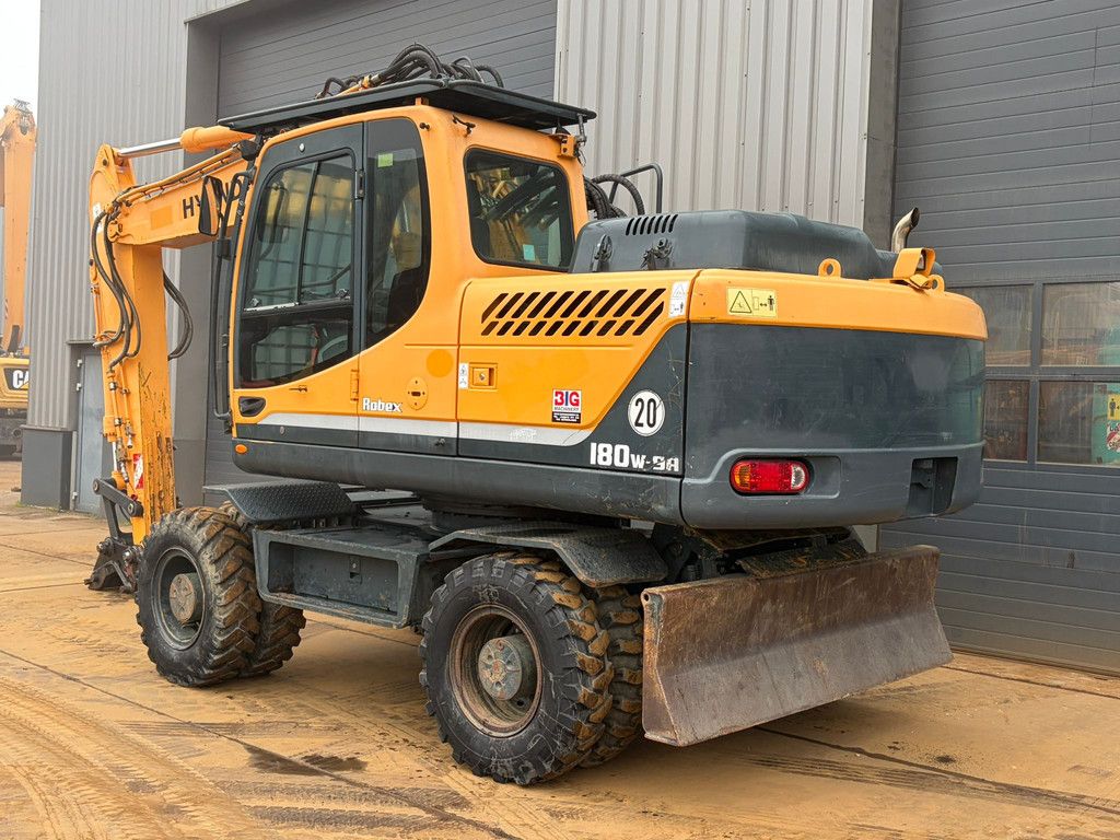 Hyundai Robex 180W-9A
