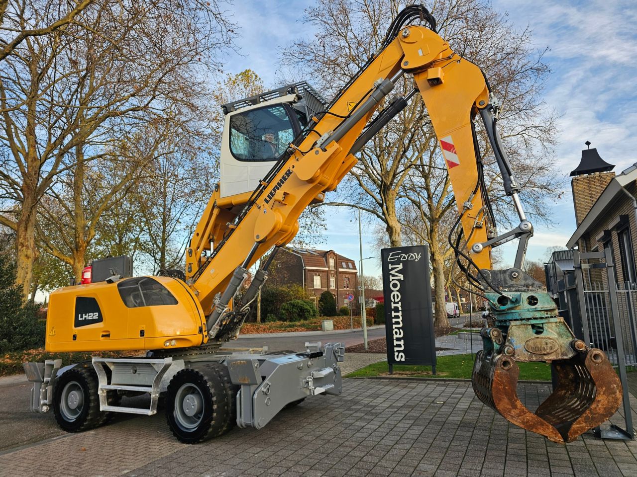 Liebherr LH 22M Met Dehaco Sorteerklem