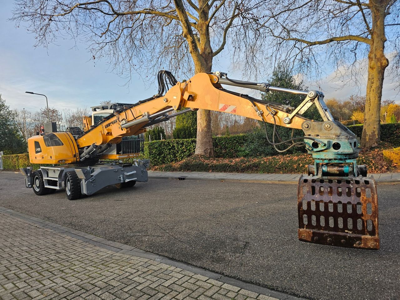 Liebherr LH 22M Met Dehaco Sorteerklem