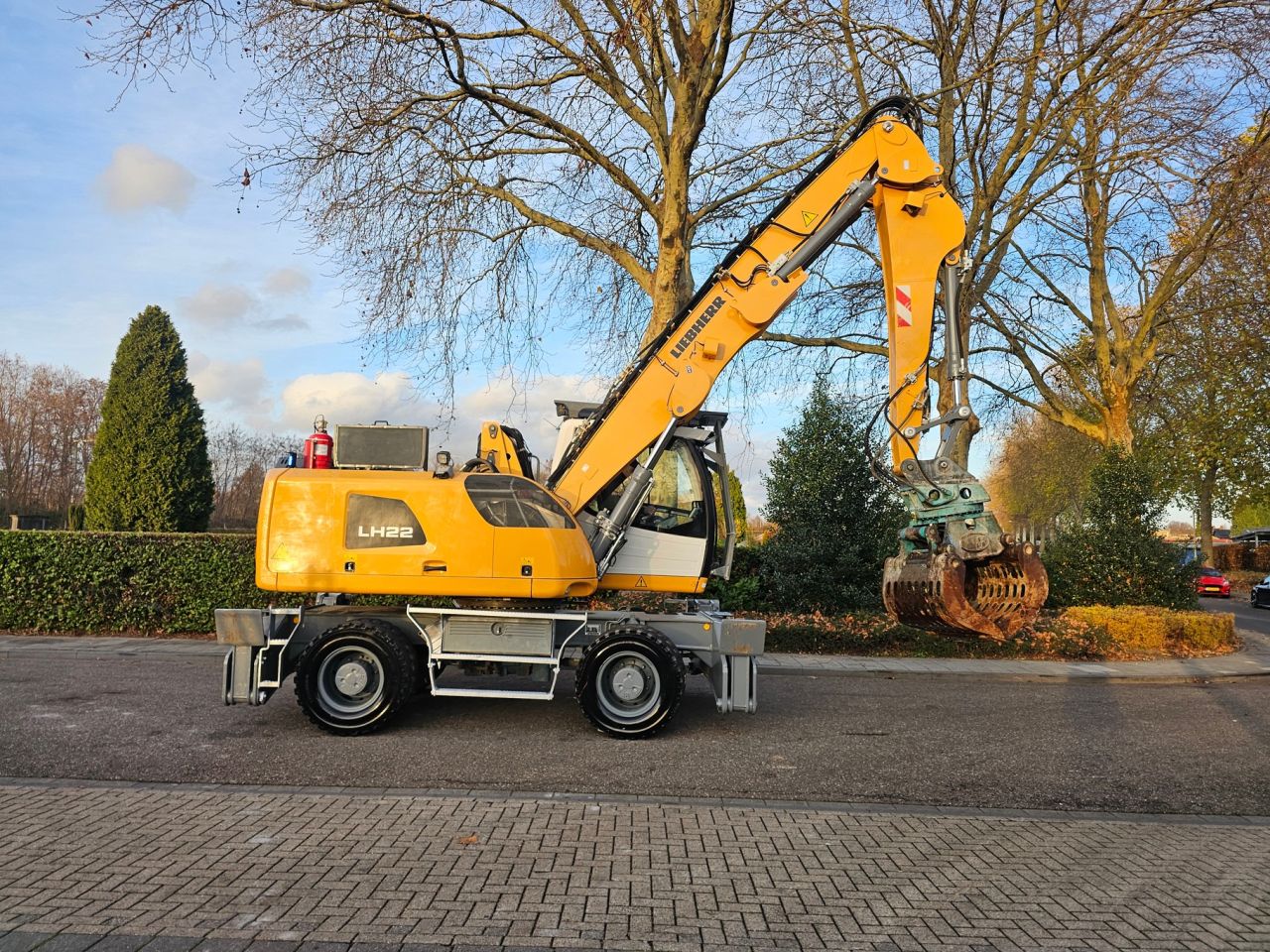 Liebherr LH 22M Met Dehaco Sorteerklem