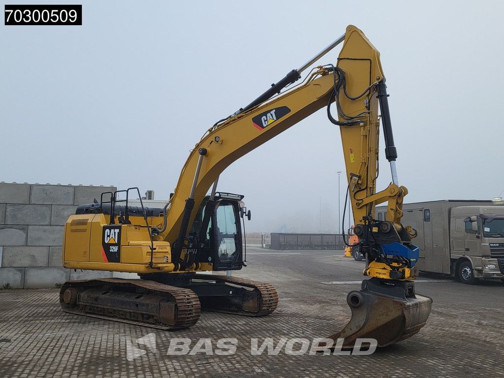 Caterpillar 326 F L
