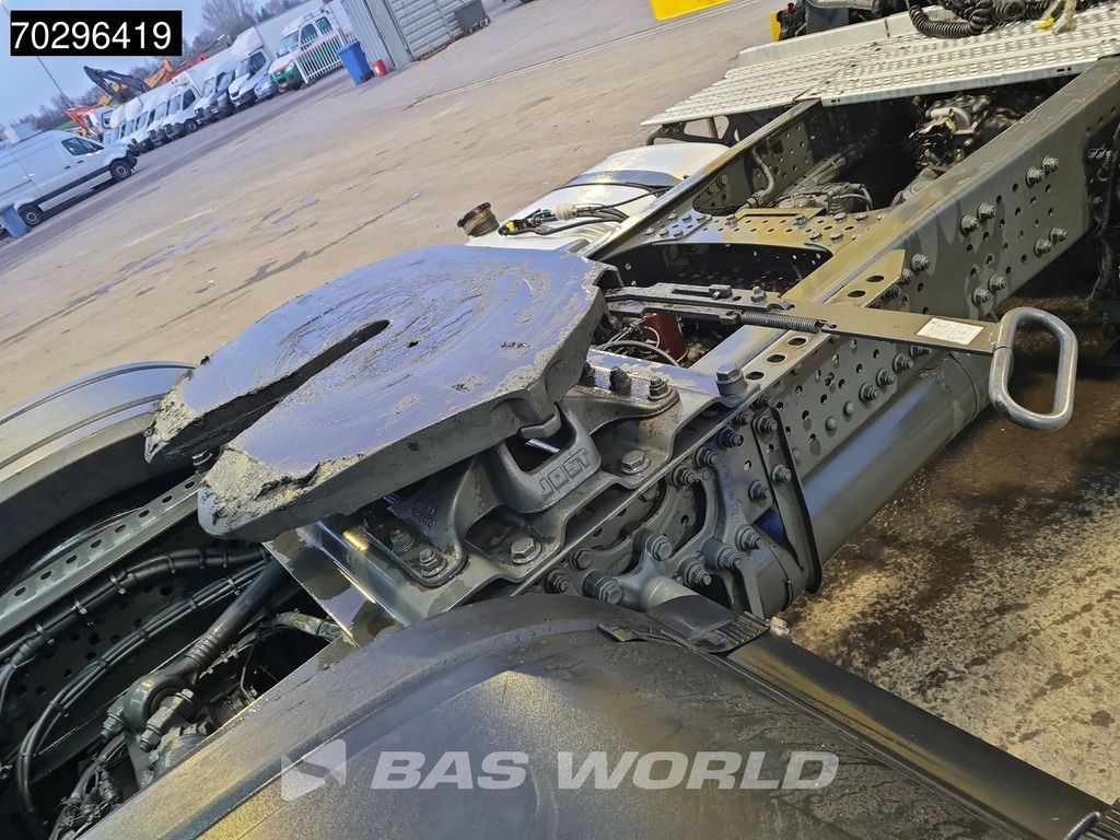 Mercedes Actros 1843 4X2 StreamSpace