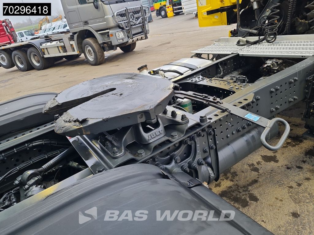 Mercedes Actros 1843 4X2 StreamSpace