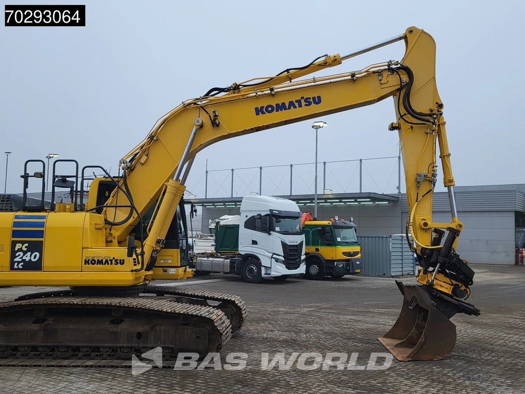 Komatsu PC240 LC-10