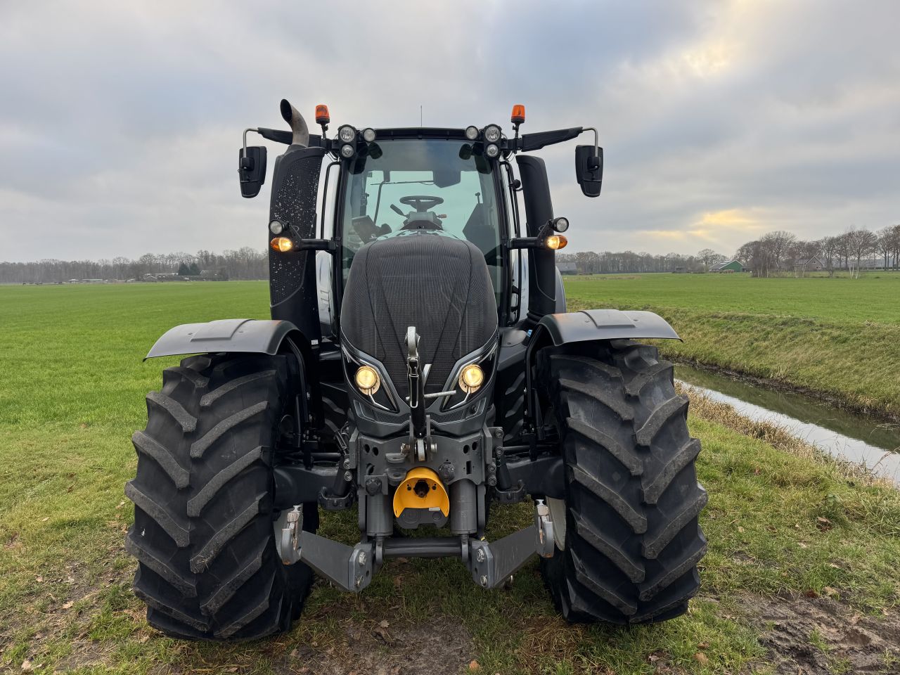 Valtra T174 Direct Smart touch Zeer netjes & compleet uitgevoerd
