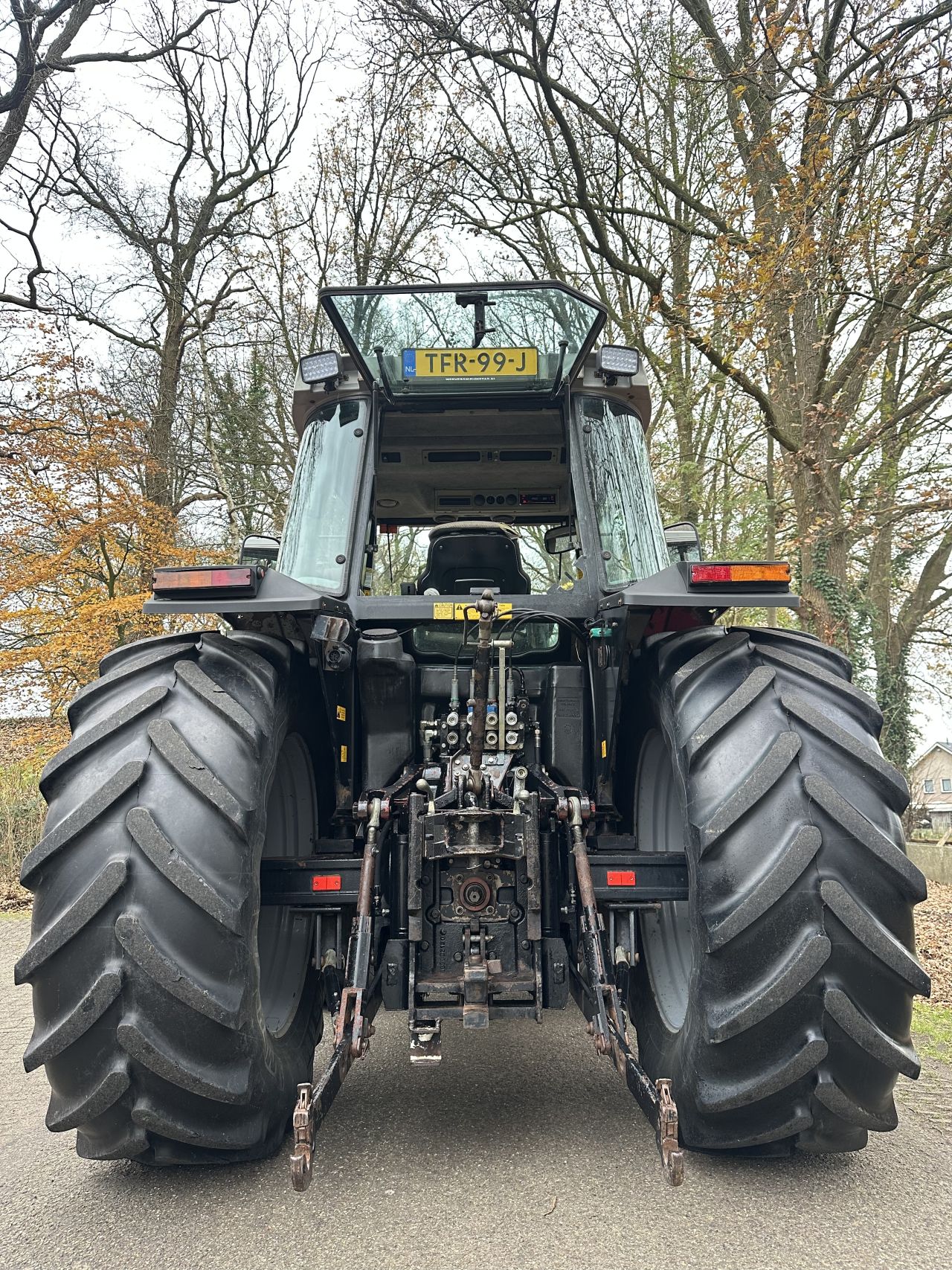 Massey Ferguson 6255