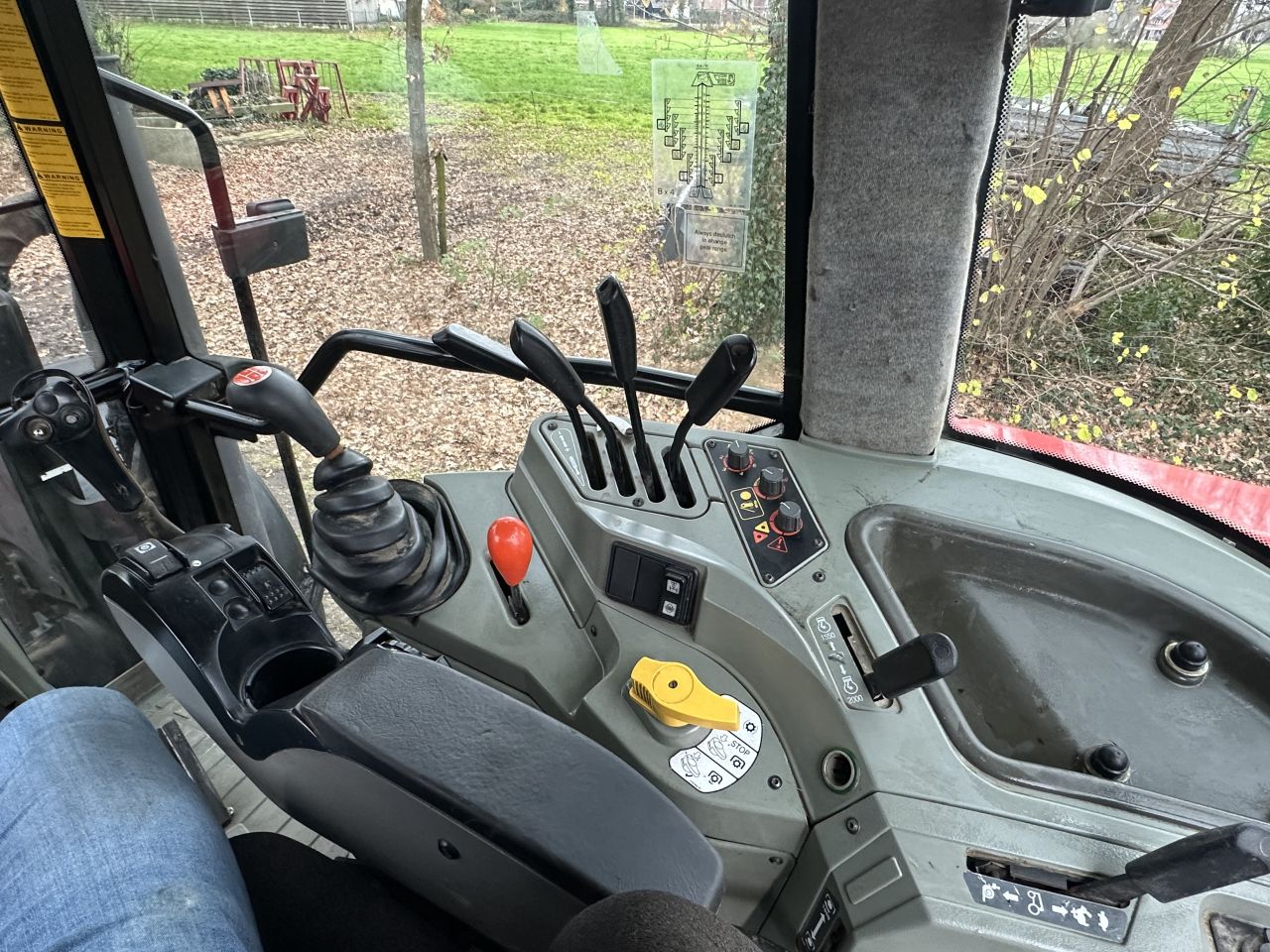 Massey Ferguson 6255