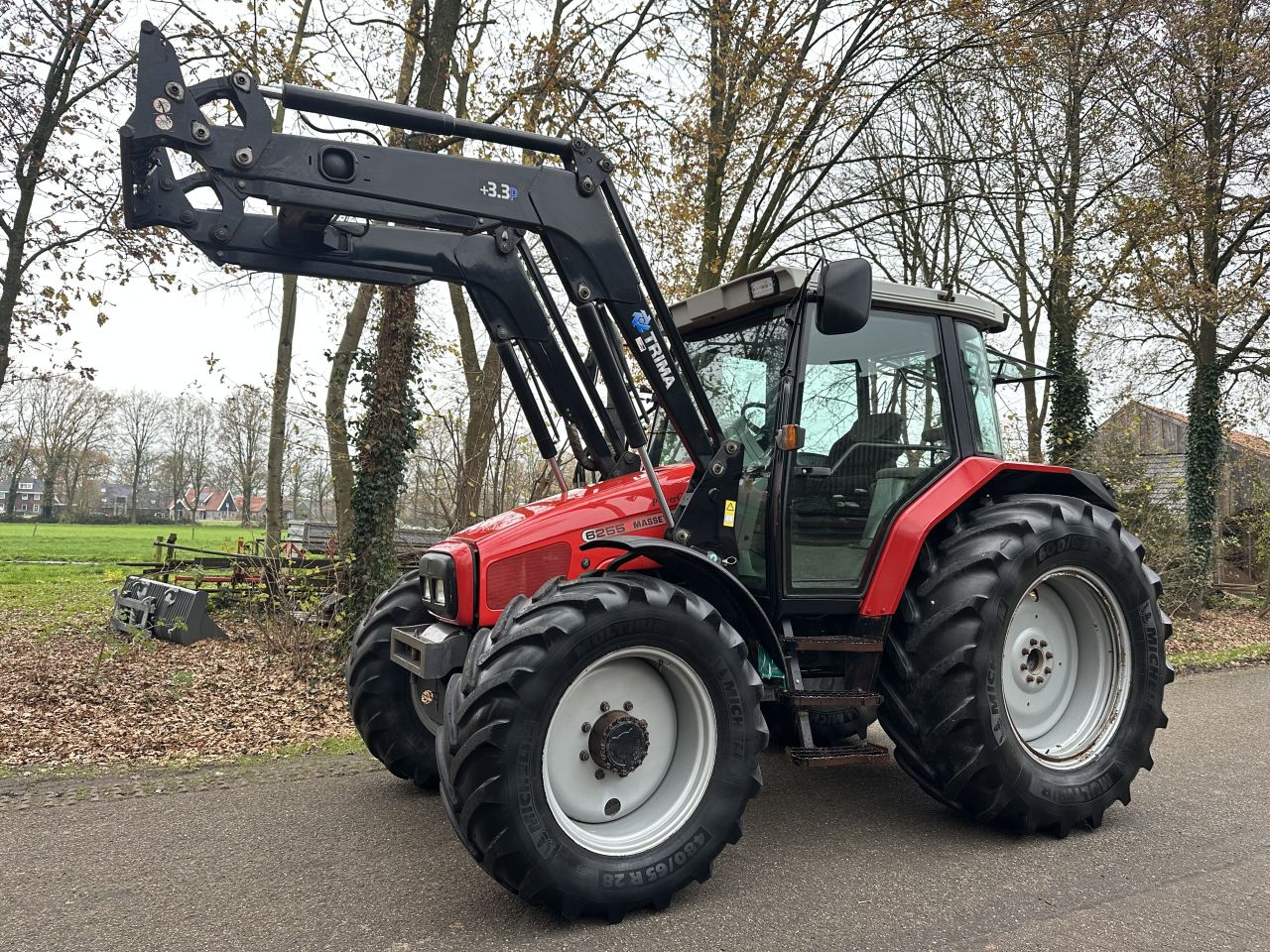Massey Ferguson 6255