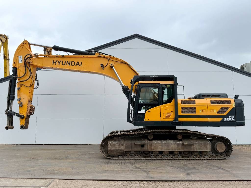 Hyundai HX380LC Rock Quard / Hammer Lines / 360° Camera