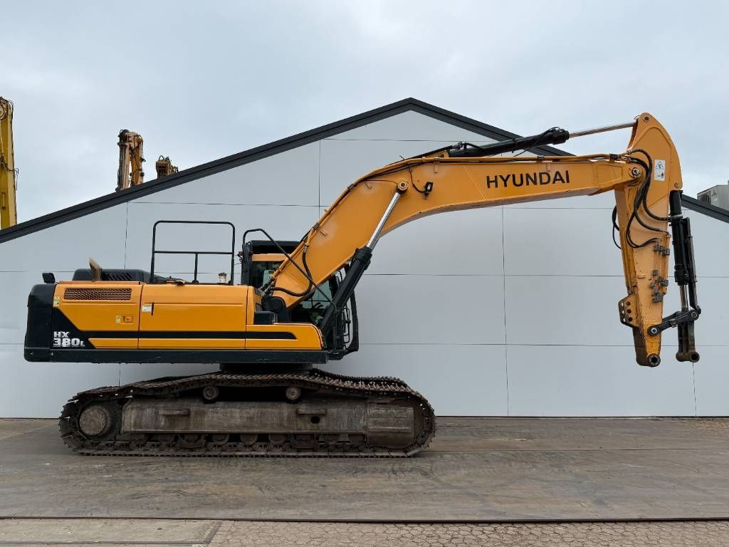 Hyundai HX380LC Rock Quard / Hammer Lines / 360° Camera