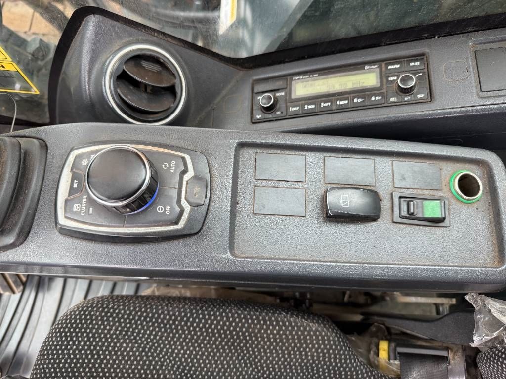 Hyundai HX380LC Rock Quard / Hammer Lines / 360° Camera