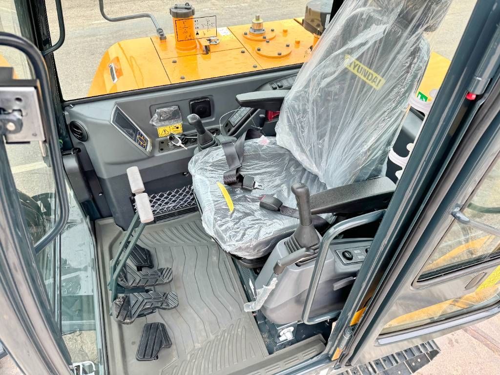 Hyundai HX60 PRO - New / Unused / 2024 Model