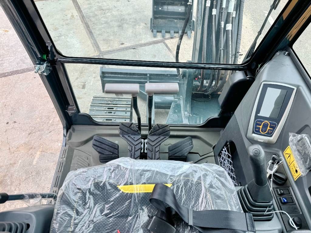 Hyundai HX60 PRO - New / Unused / 2024 Model