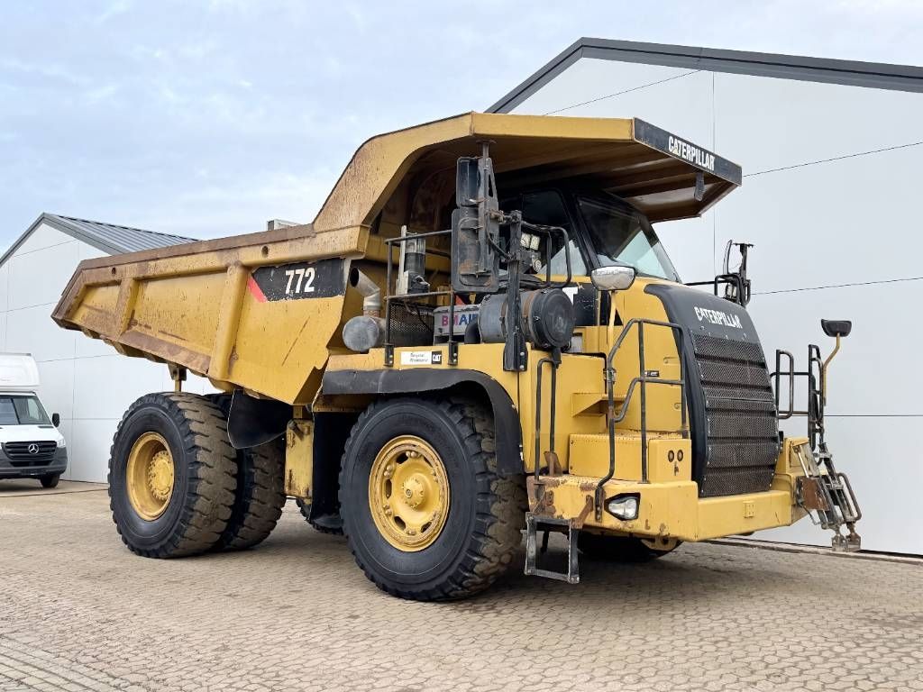 CAT 772 - CE + EPA Certified / Automatic Greasing