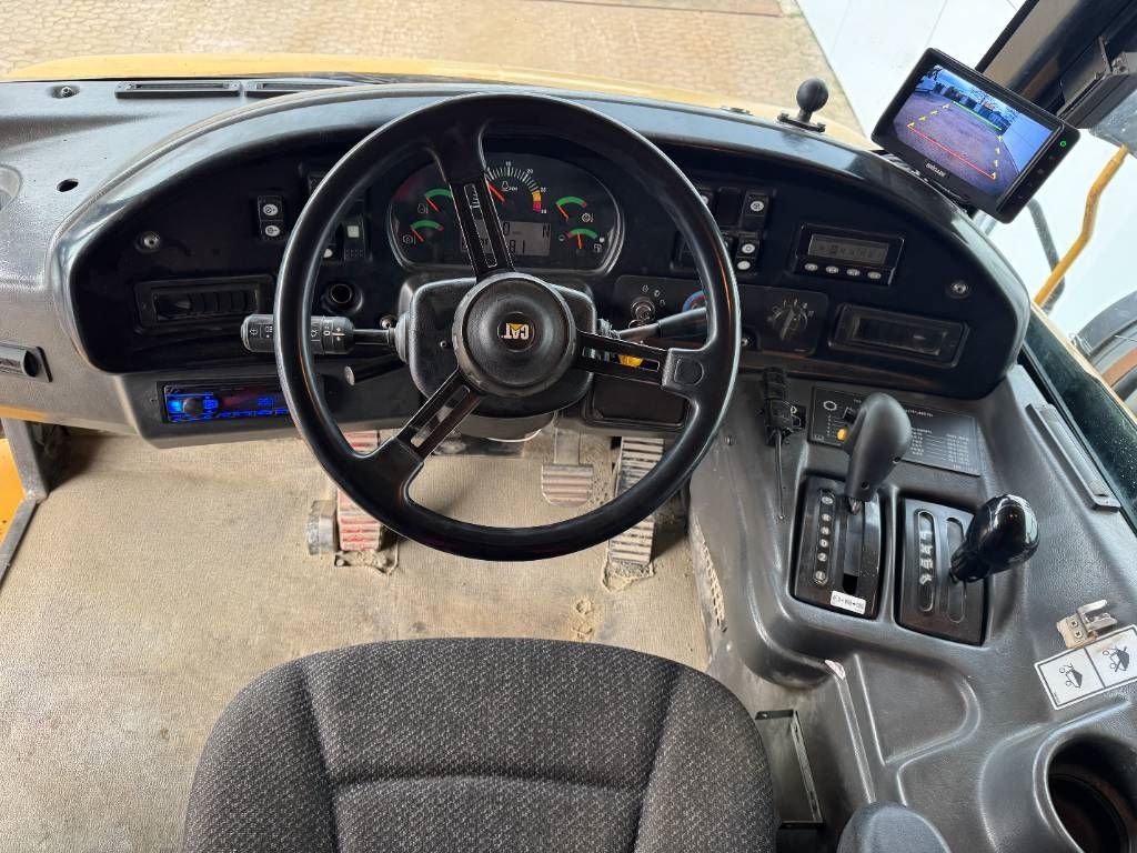 CAT 772 - CE + EPA Certified / Automatic Greasing