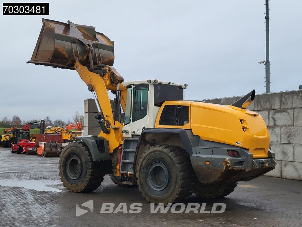 Liebherr L576