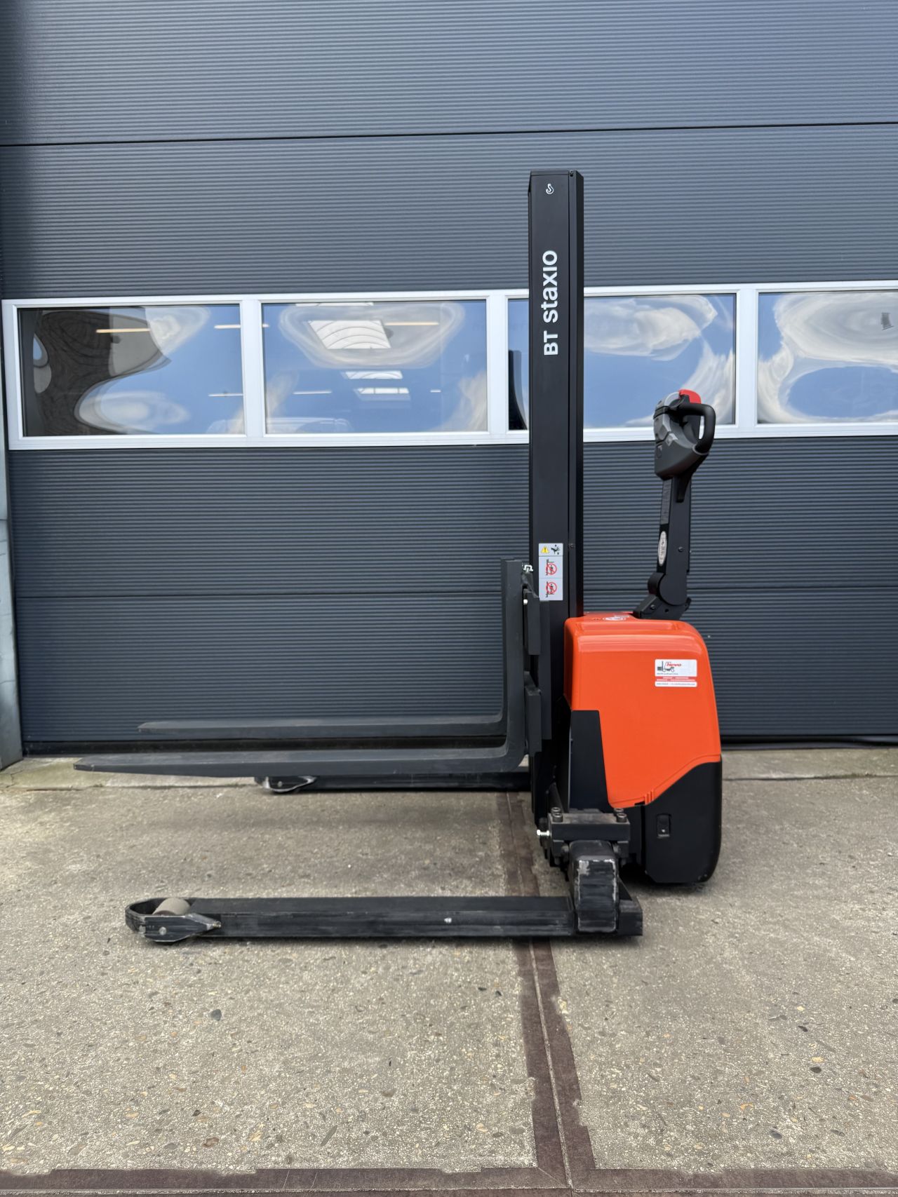 BT elektrische stapelaar HWE100S bouwjaar 2016, 117 uur