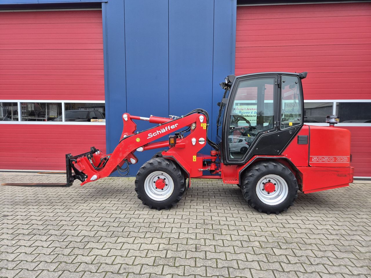 SCHAFFER 5050ZS SHOVEL MET CABINE EN KUBOTA 60PK