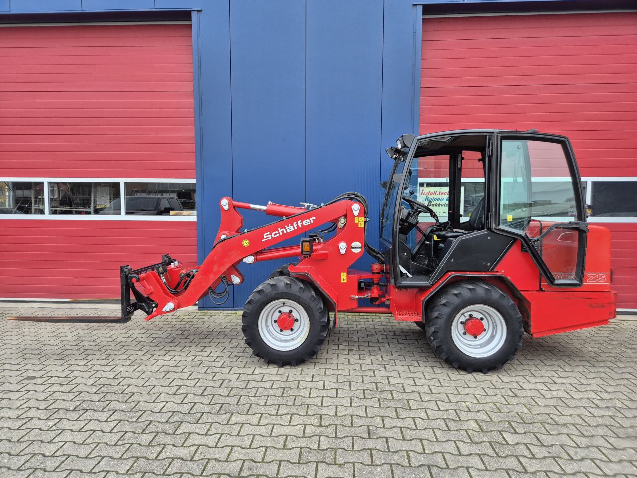 SCHAFFER 5050ZS SHOVEL MET CABINE EN KUBOTA 60PK