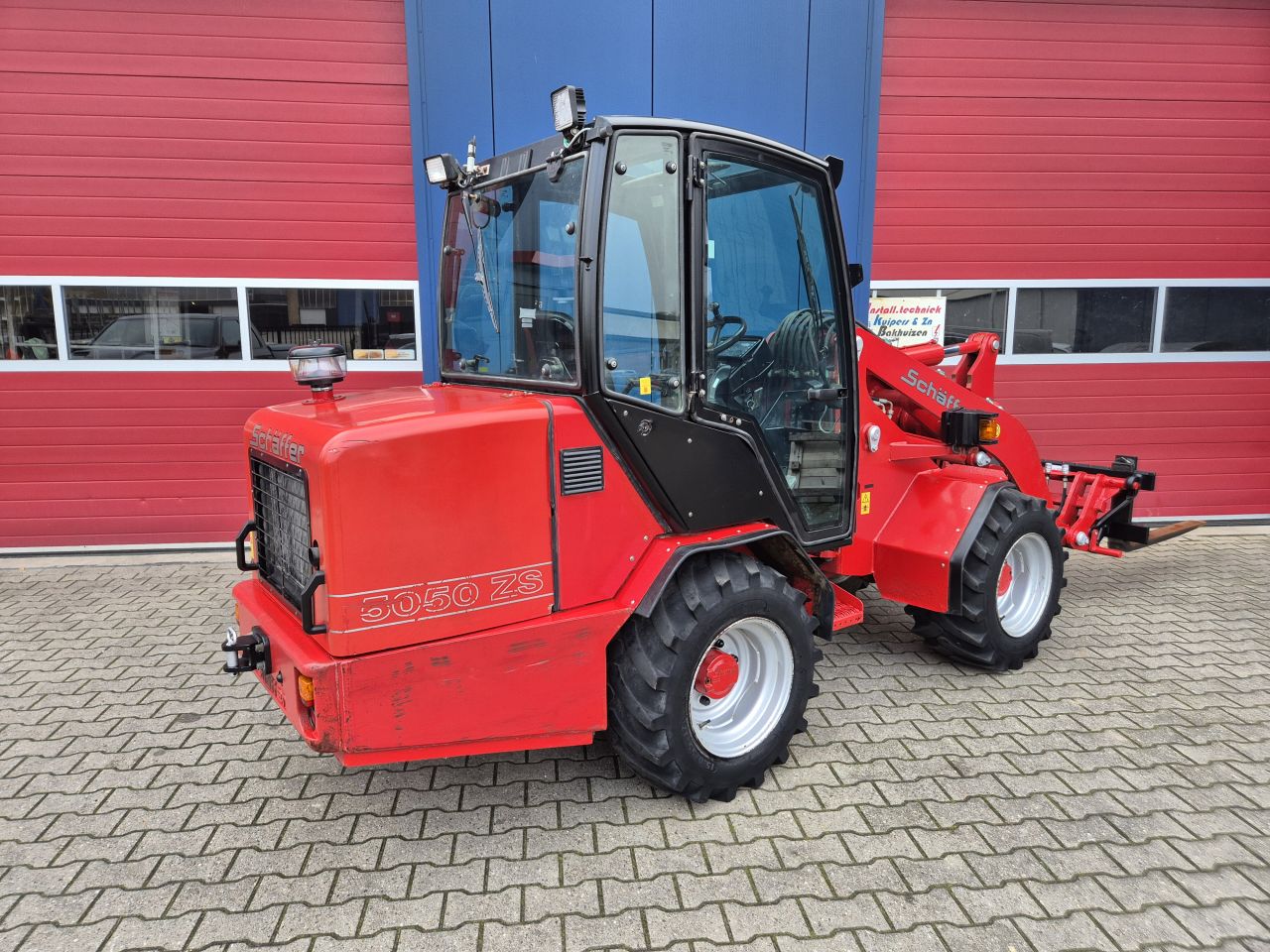 SCHAFFER 5050ZS SHOVEL MET CABINE EN KUBOTA 60PK