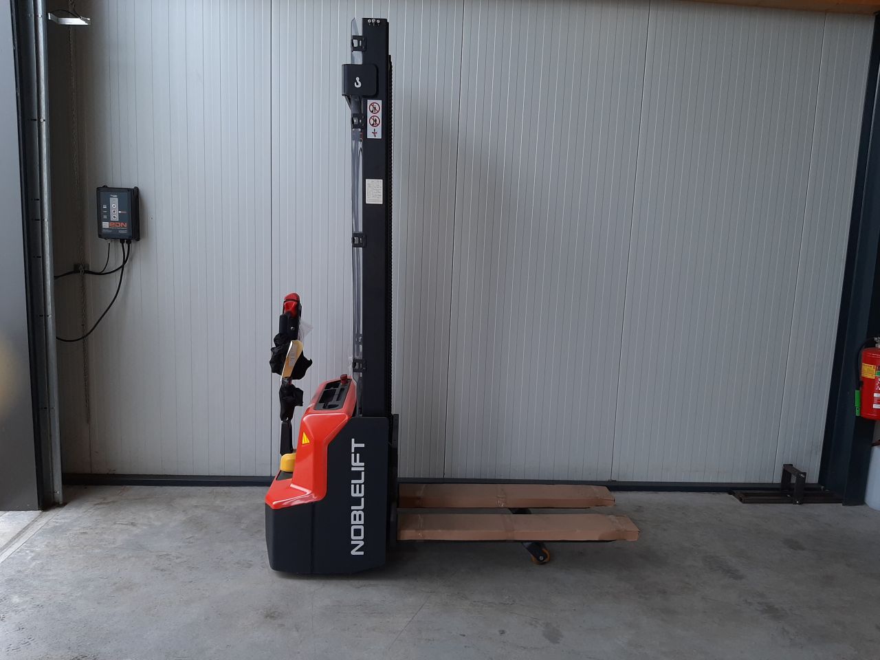 Elektrische stapelaar 3600 mm 1200 kg initiële heffing