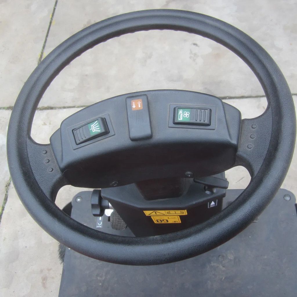 Overige Opzit veegmachine RCM Slalom.