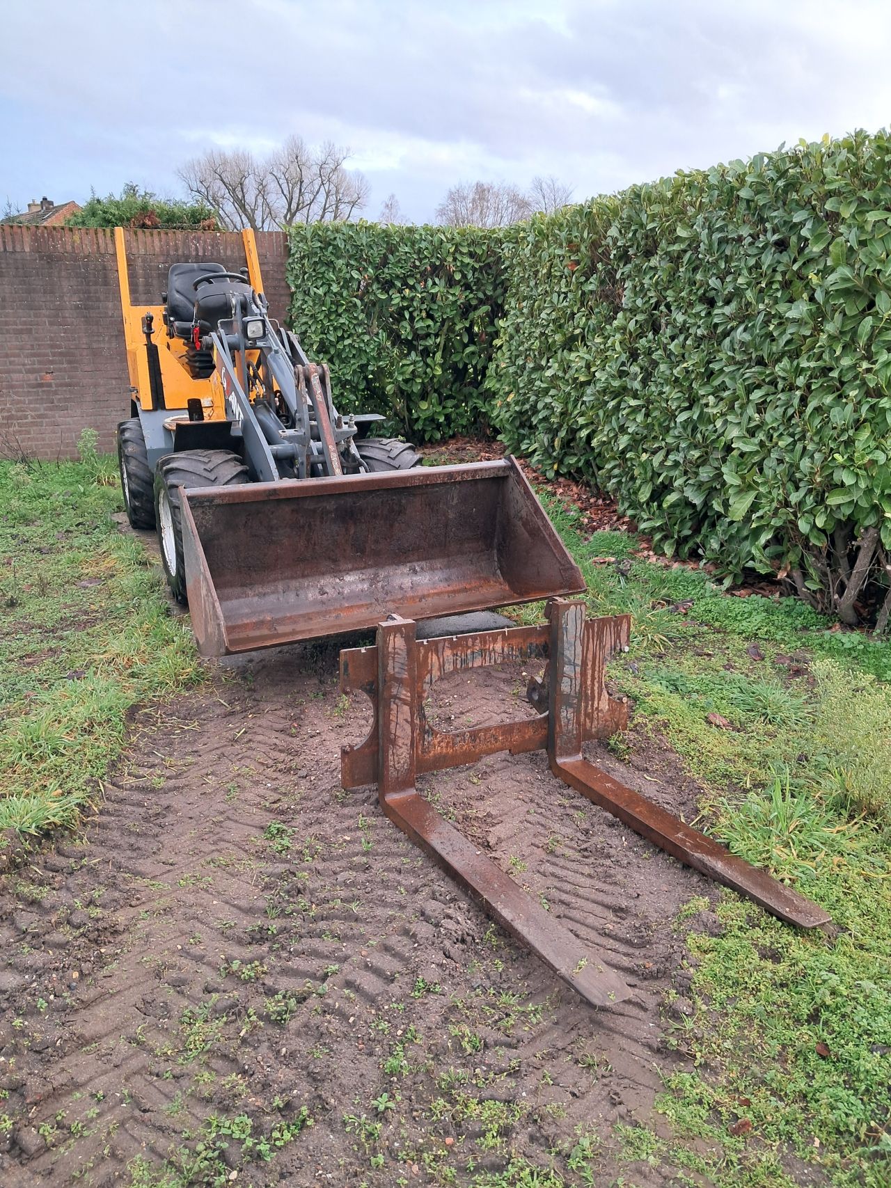 Giant V451T X-tra ( Bj 2009 ) Shovel / Loader / Palletlepels