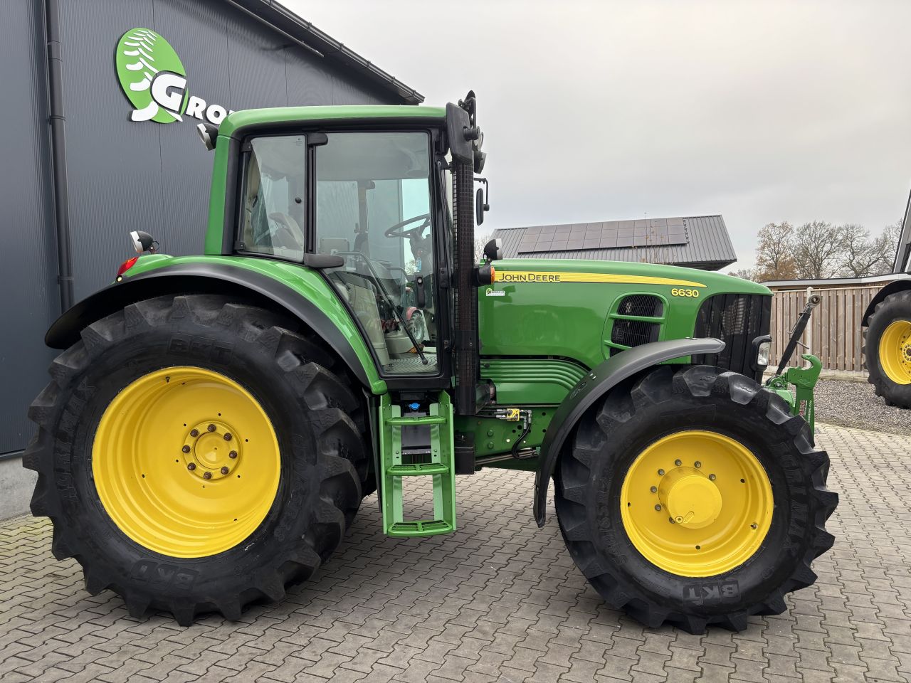 John Deere 6630 Premium AQ