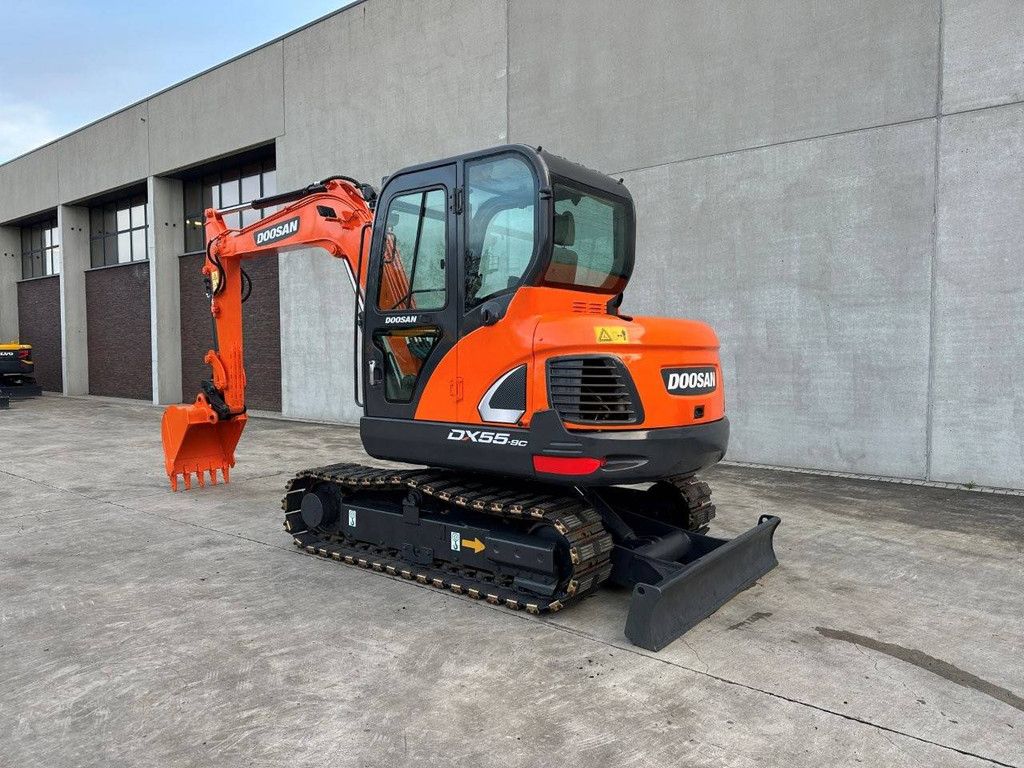 Doosan DX55-9C Diesel-Midi-Bagger 2017